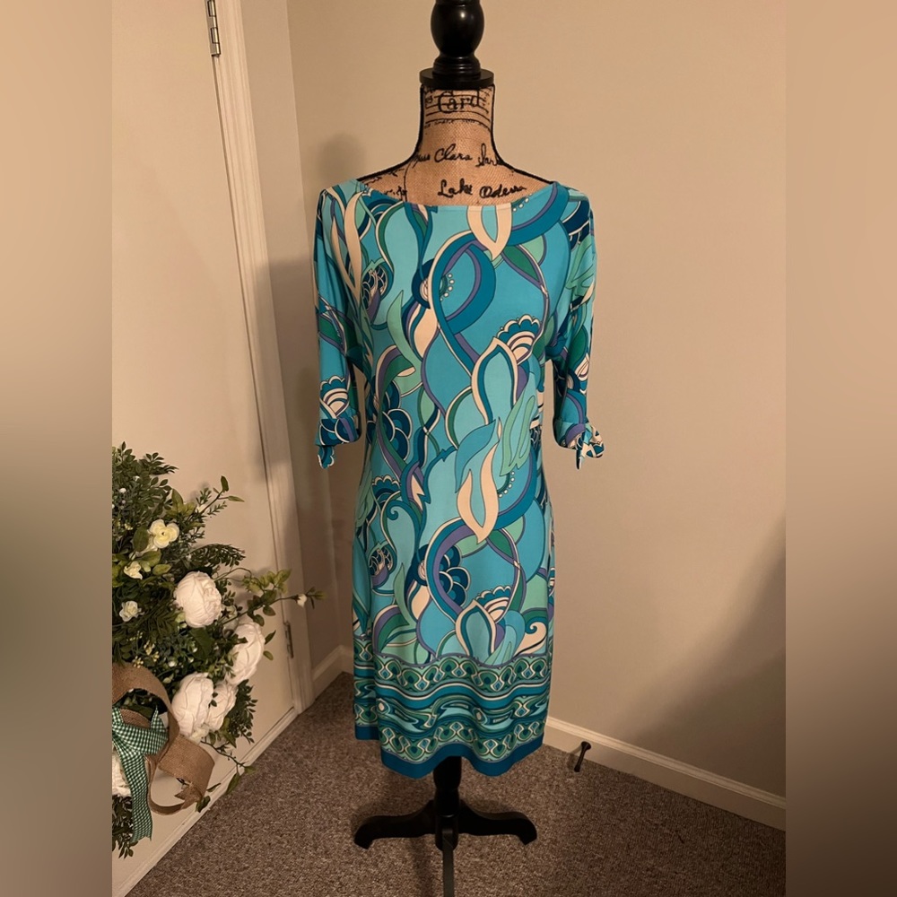 London Times size 6 peek-a-boo sleeves dress